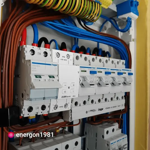 ZUBR D2-40 RED РЕЛЕ ЗА СЛЕДЕНЕ, КОНТРОЛ И ЗА ЗАЩИТА ОТ НАПРЕЖЕНИЕ С ТЕРМОЗАЩИТА